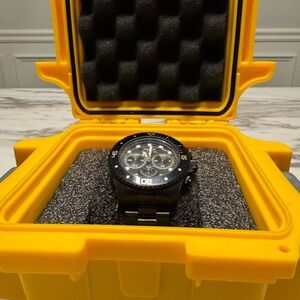 Invicta pro diver mens watch
Collectors Case Included
New Condition